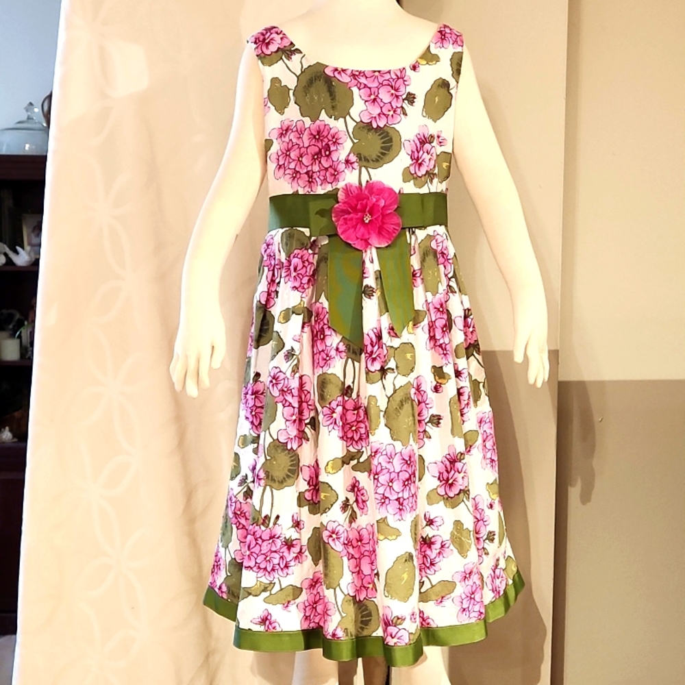 SWEET HEART ROSE GIRLS DRESS WORN ONCE GREAT CONDITION. CLEARANCE